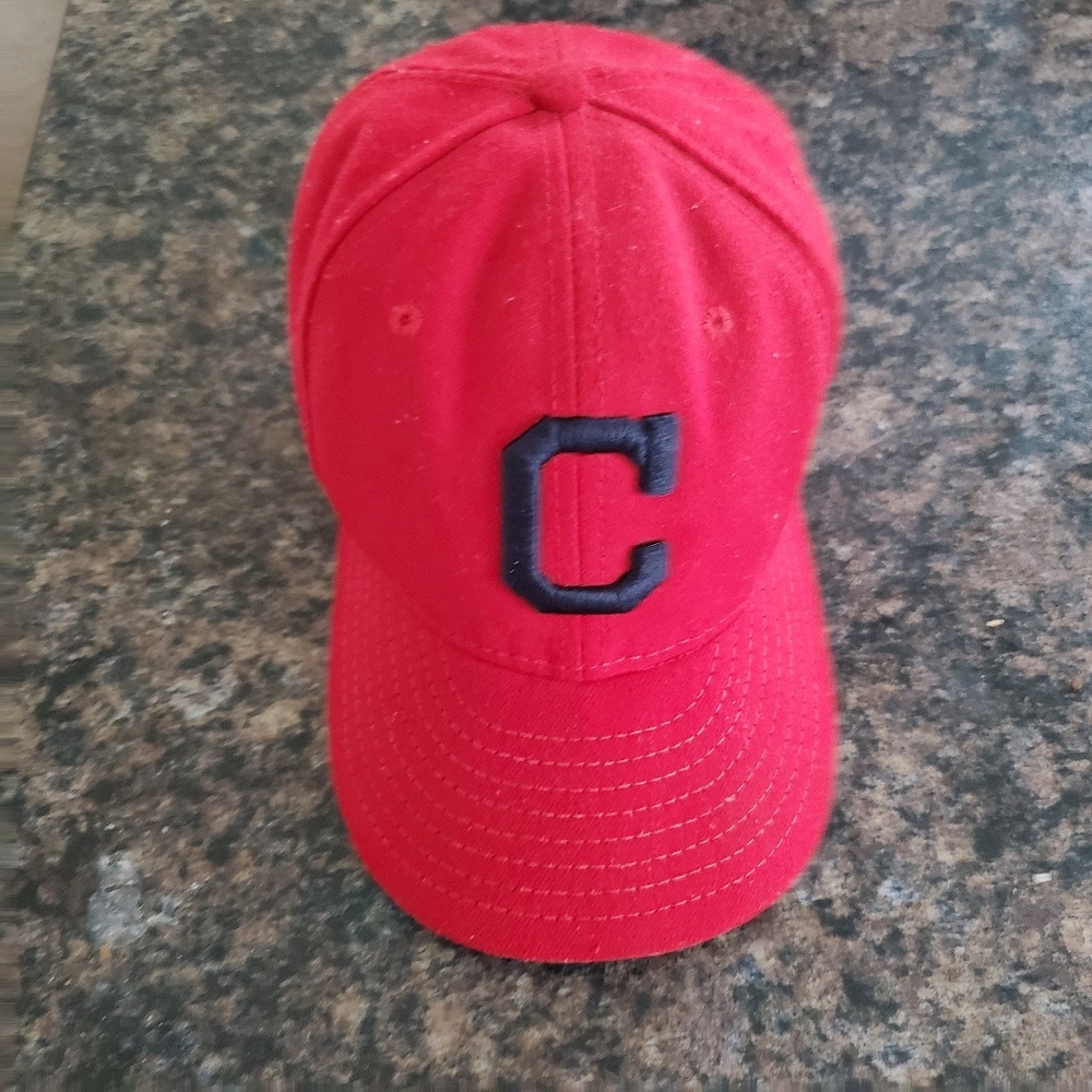 Cleveland Indians Block C fitted hat. Size 7